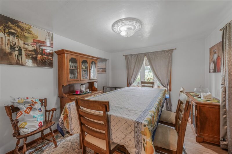 1364 Berryman Ave — photo 8