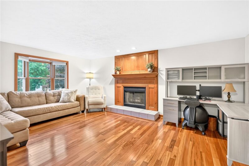 80 Donna Drive — photo 4