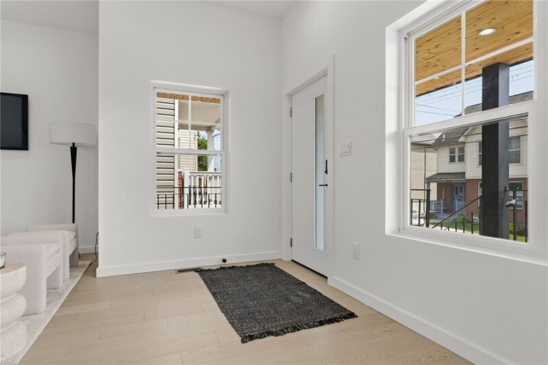 5217 Broad Street — photo 5