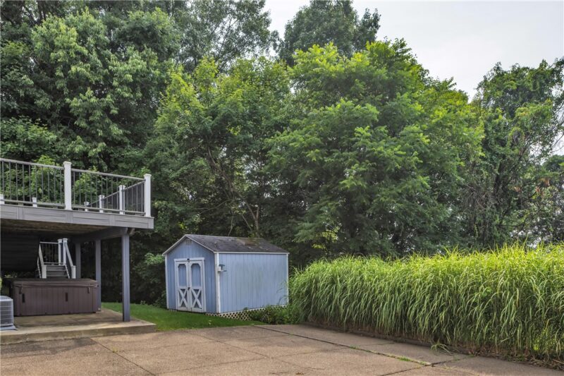 421 Rampart Blvd — photo 3