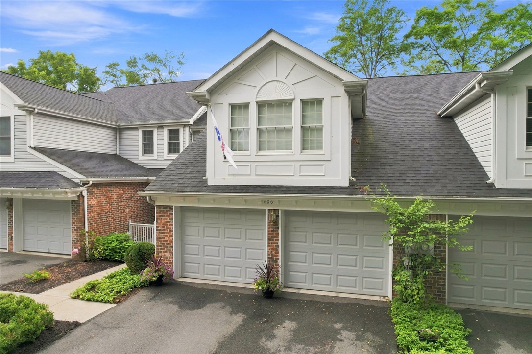 206 Waterside Dr — photo 1