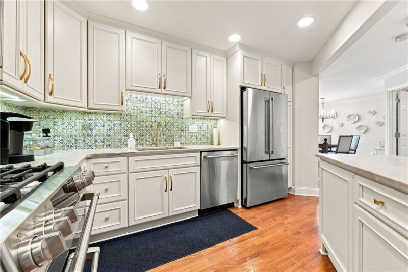 206 Waterside Dr — photo 3