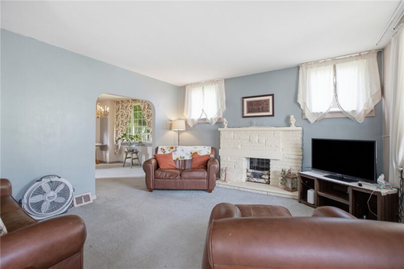 423 Deer Lane — photo 4