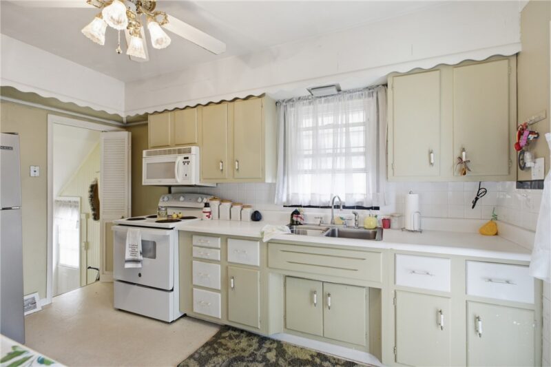 423 Deer Lane — photo 8