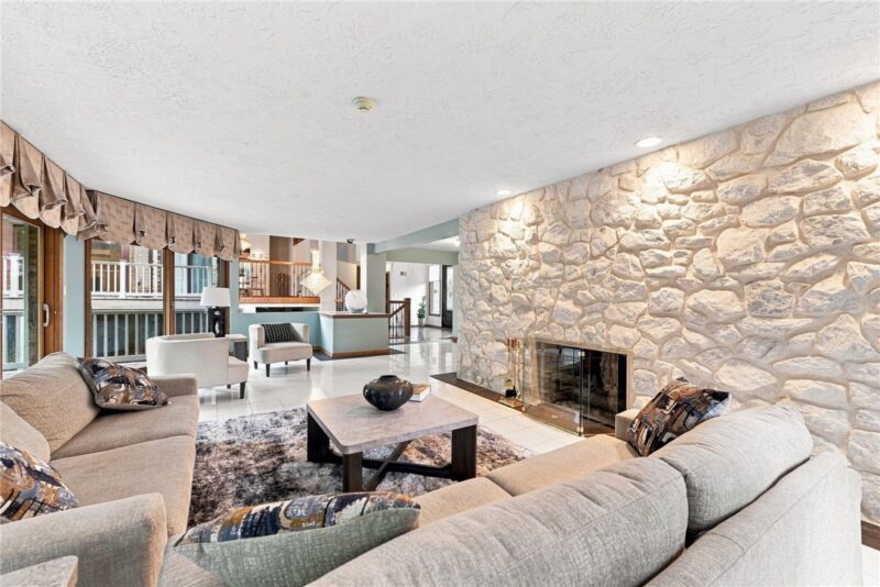 3150 Deerfield Ct — photo 3