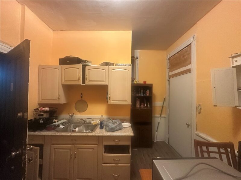 742 Chartiers Avenue — photo 8