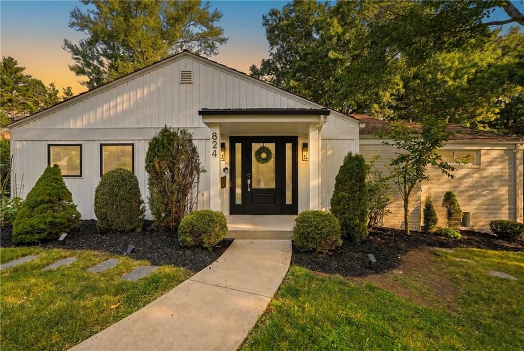 824 Foxland Drive — photo 1