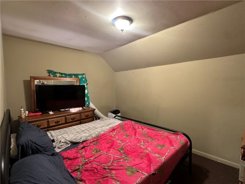 404 Franklin Street — photo 8