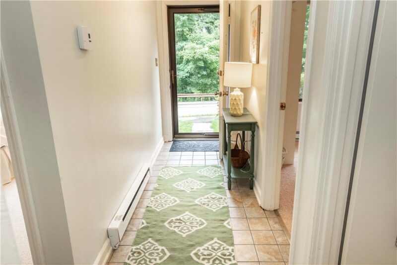 55 Valleyview Drive — photo 4