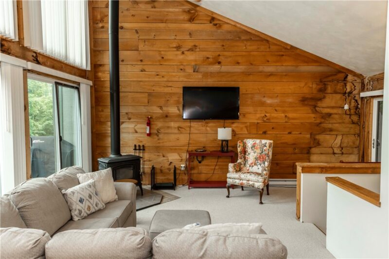 55 Valleyview Drive — photo 8