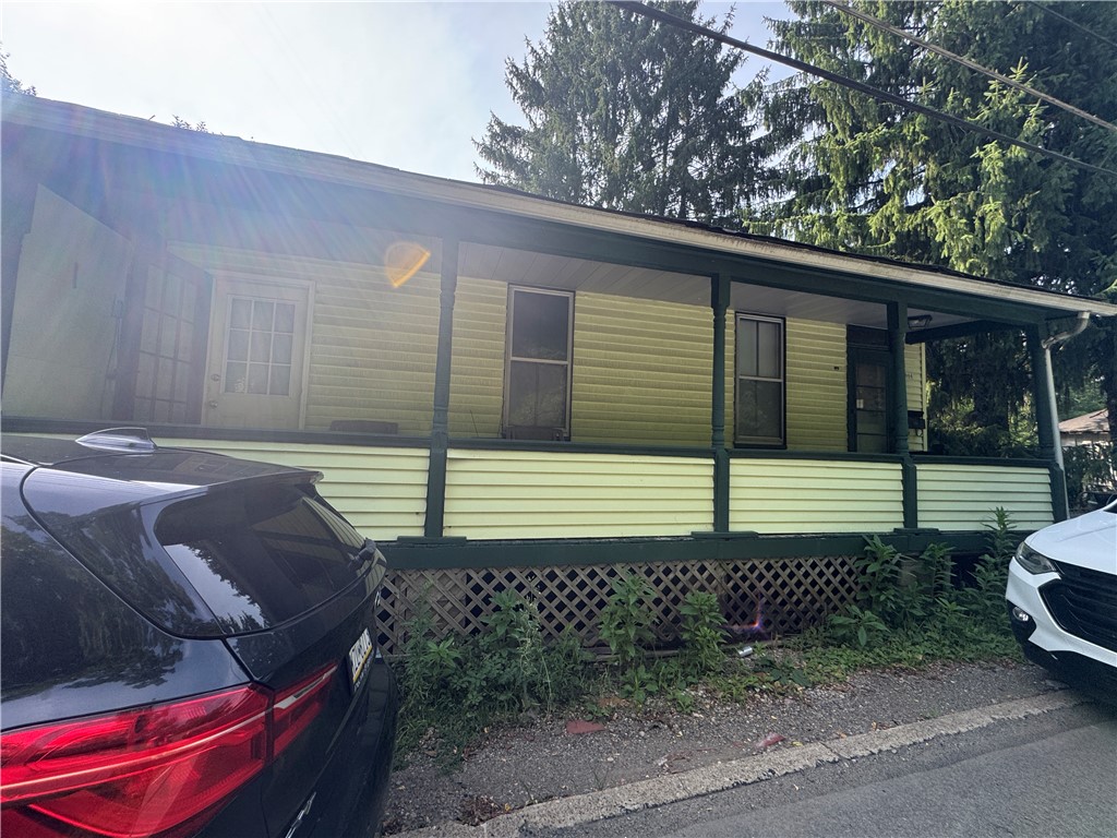 1004 Ravine St — photo 1
