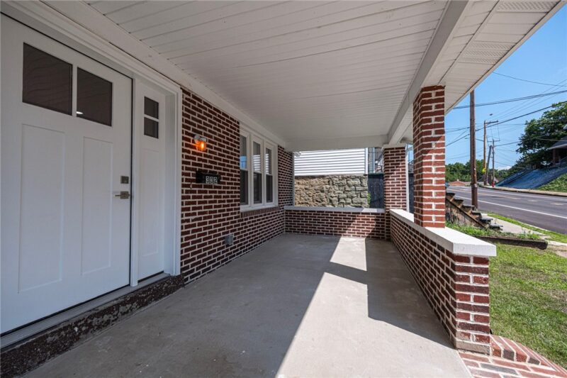 332 Marshall Ave — photo 2