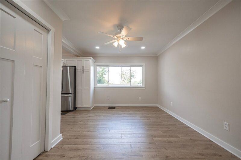 332 Marshall Ave — photo 8