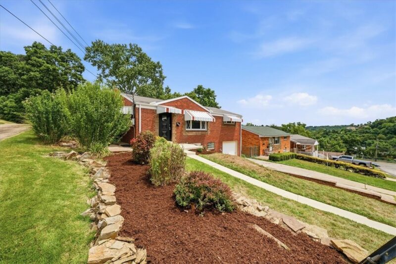 3001 Jameson Dr — photo 4