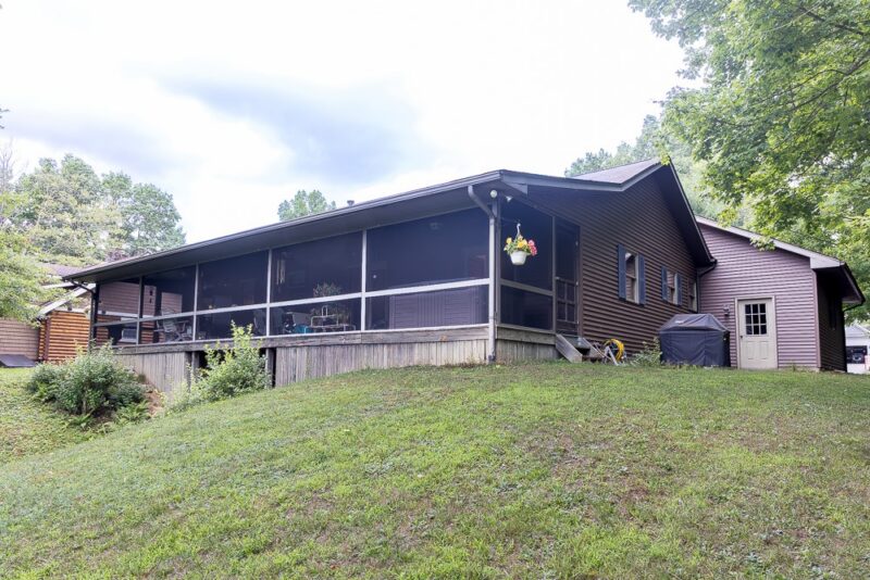 612 Latonka Dr — photo 6
