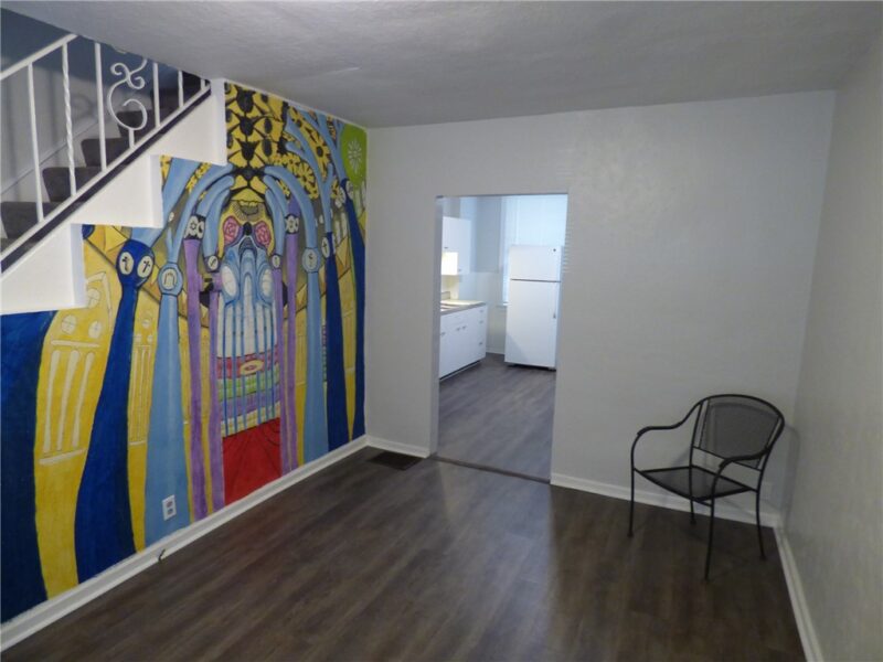 1134 Race St — photo 4