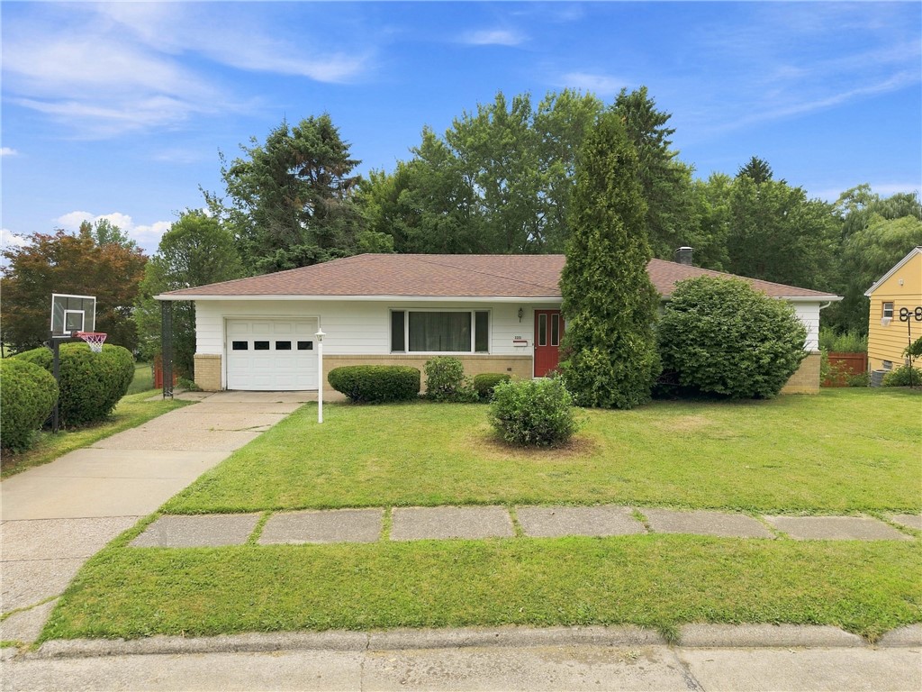 3203 Regis Dr — photo 1