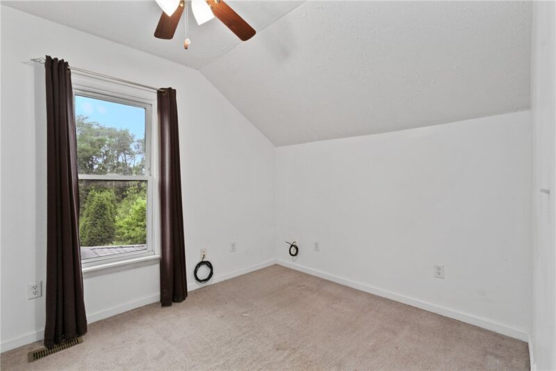 421 Beaver St — photo 8