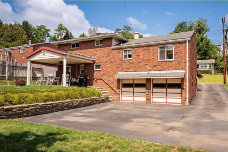 115 Ashley Dr. — photo 2