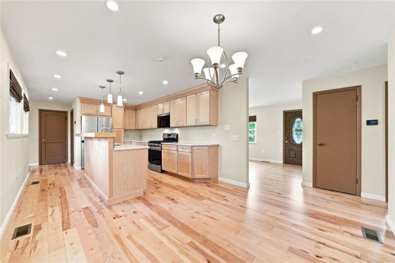 529 COCHRAN DRIVE — photo 5