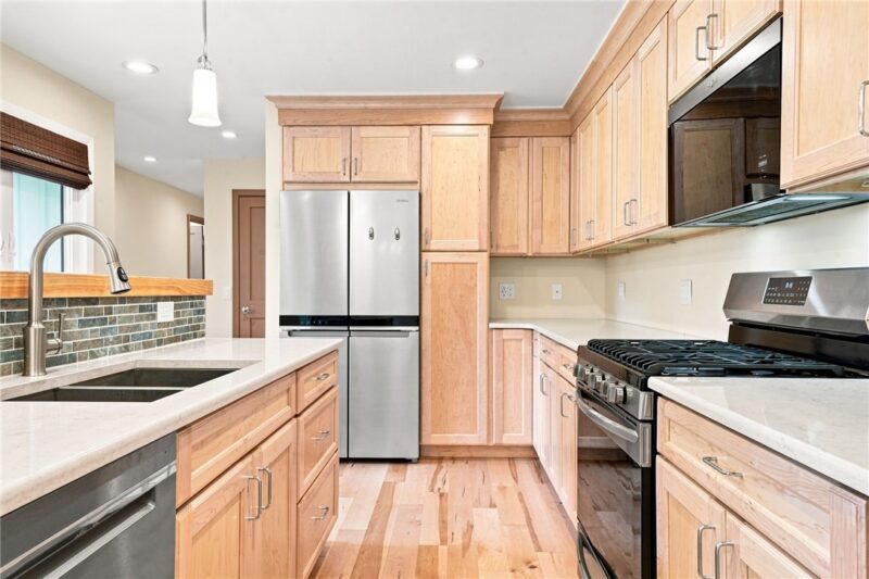 529 COCHRAN DRIVE — photo 6