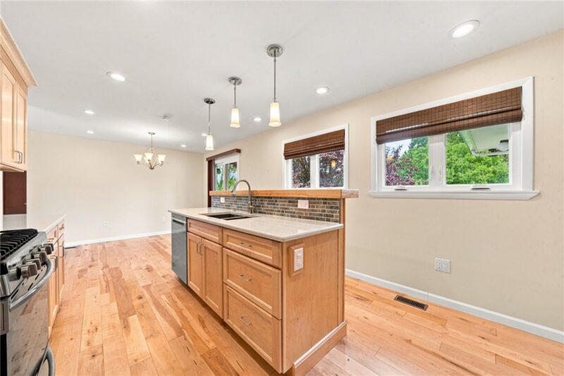529 COCHRAN DRIVE — photo 8