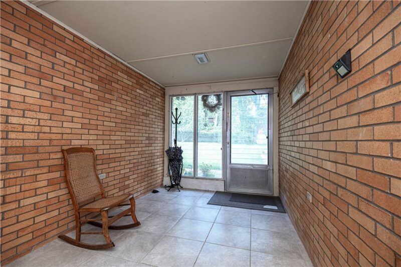 430 Sangree Rd — photo 6
