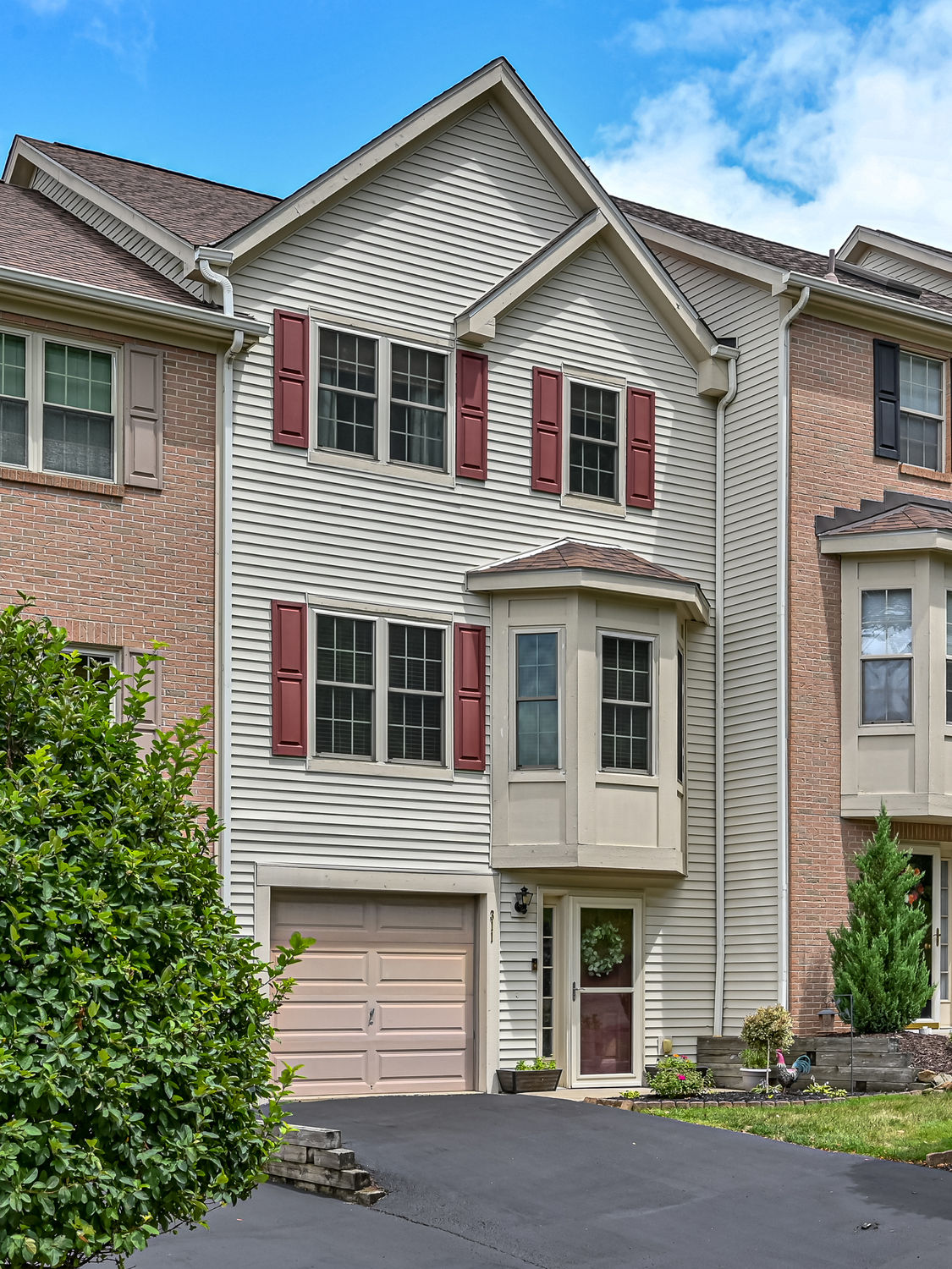 311 Fairfax COURT — photo 1