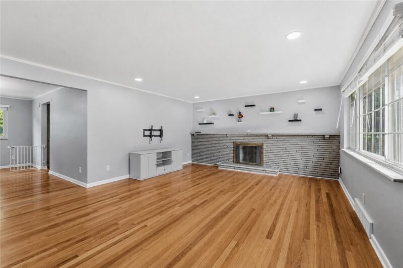 4774 Beall Dr — photo 7