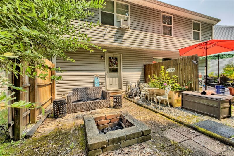 112 Winston Way — photo 3
