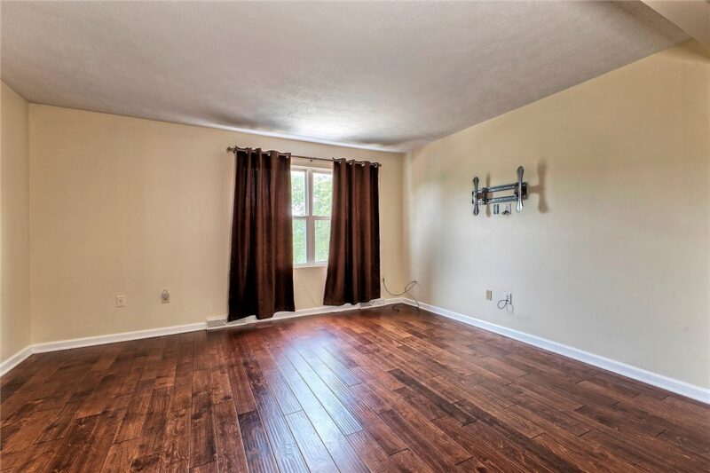 112 Winston Way — photo 8