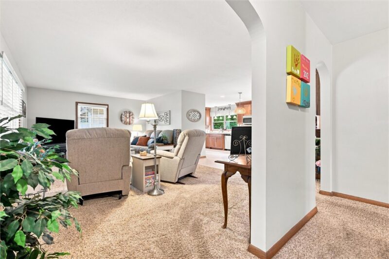 2229 King Dr — photo 2