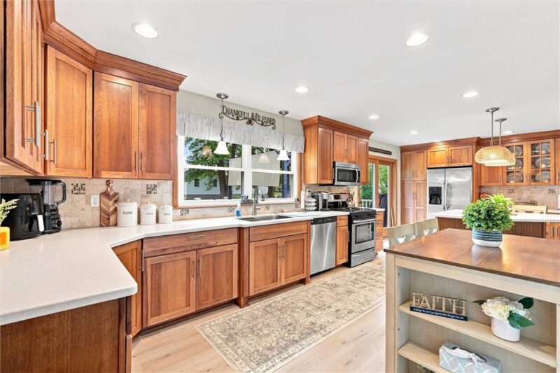 2229 King Dr — photo 8