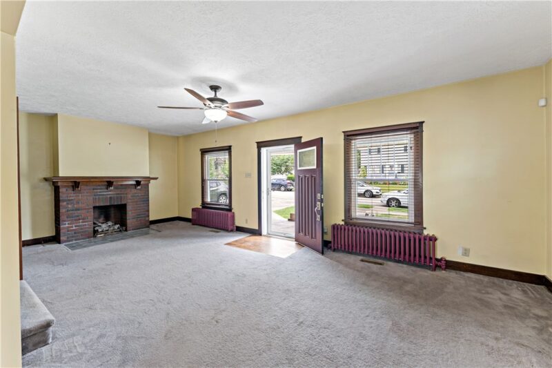 341 Elizabeth St — photo 4