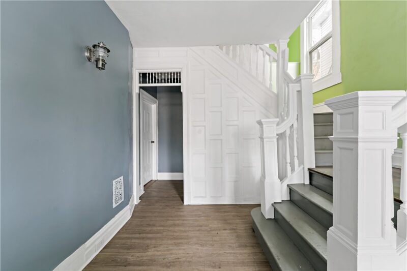 317 Kearsarge St — photo 2