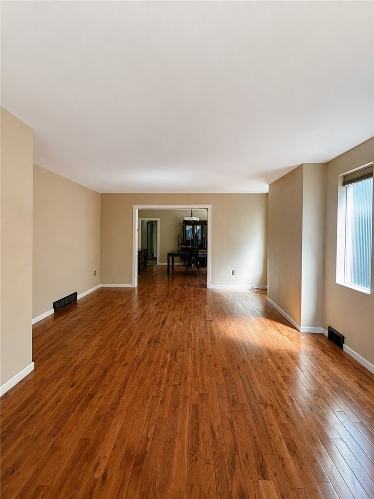 5713 Pocusset St — photo 5