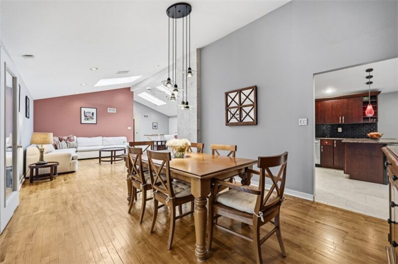 2156 Reis Run Rd — photo 8