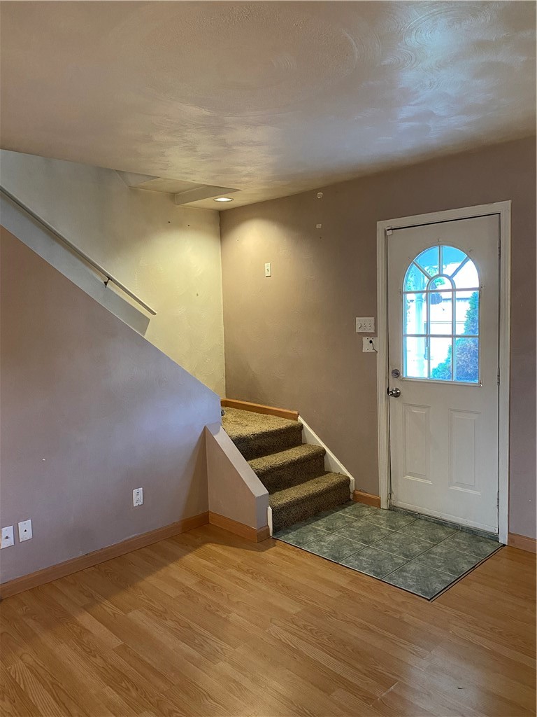 507 Sutherland St — photo 2