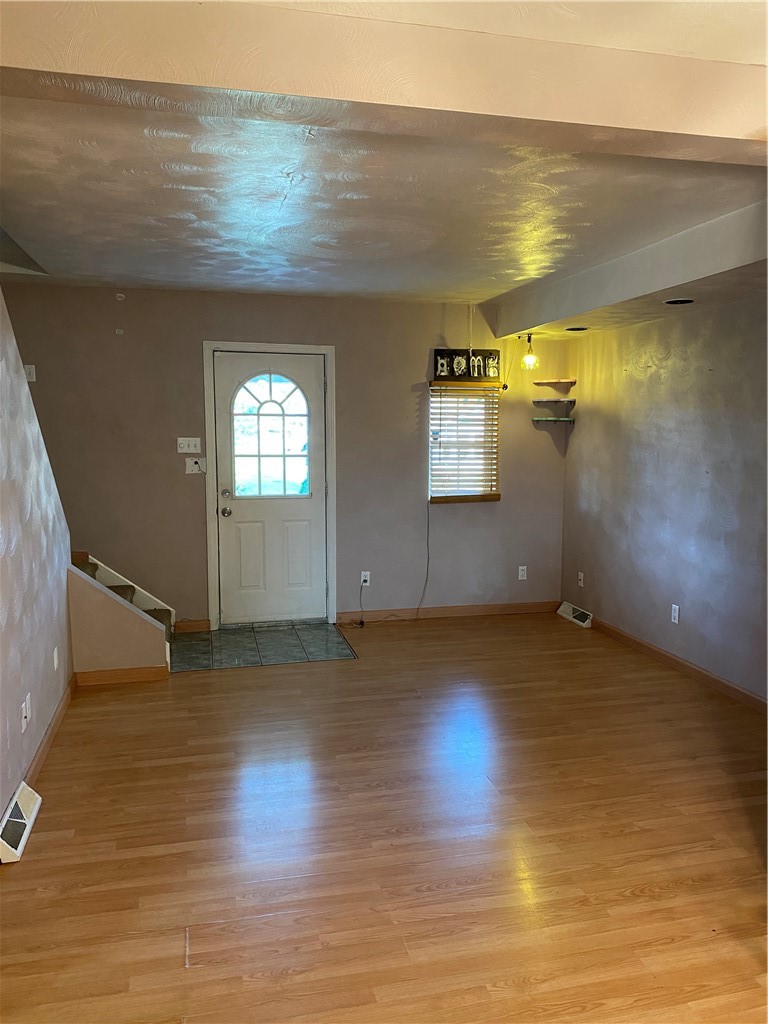 507 Sutherland St — photo 3