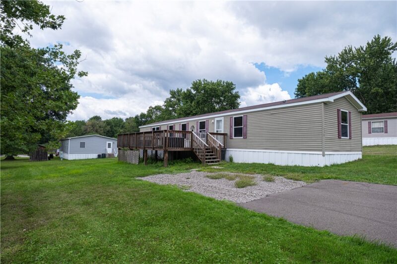 120 Woodview Drive — photo 2