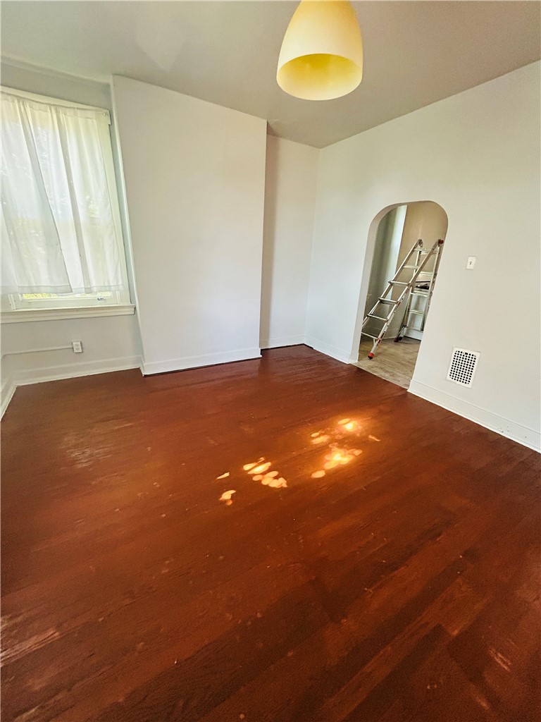 188 Kendall Ave — photo 8