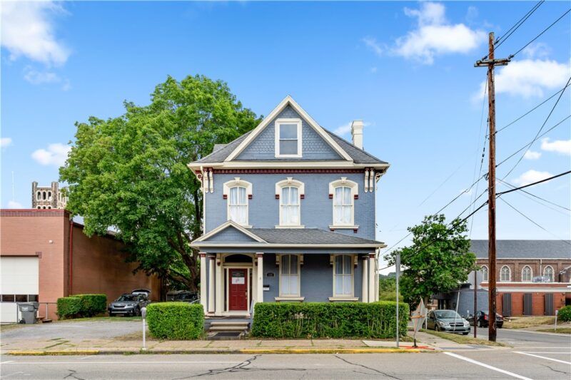 128 N Washington Street — photo 2
