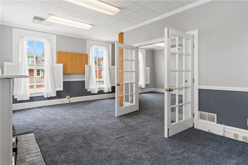 128 N Washington Street — photo 8