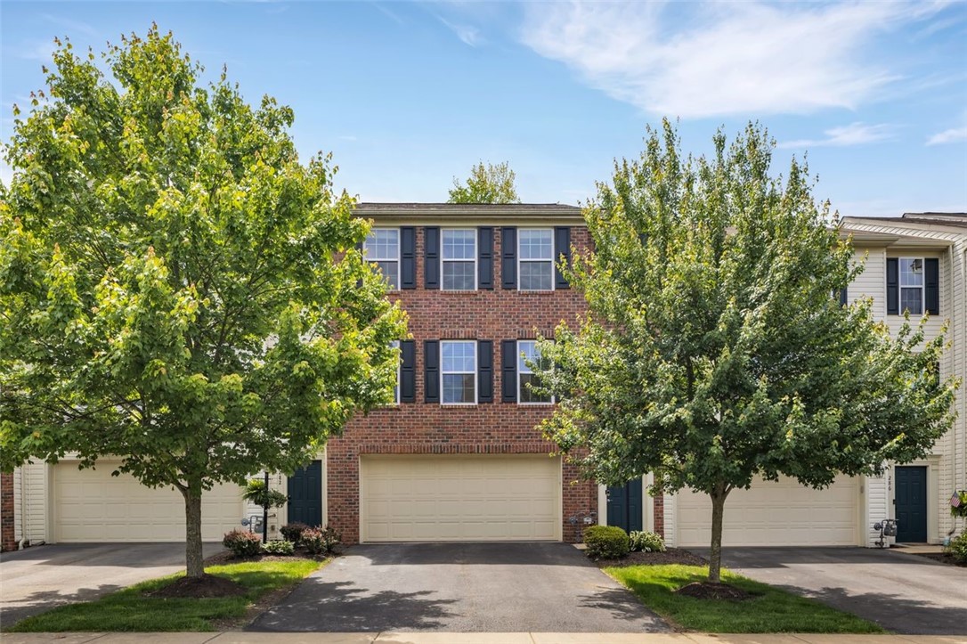 284 Broadstone Dr — photo 1
