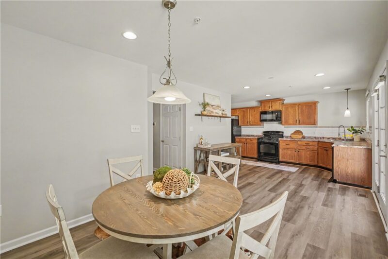 284 Broadstone Dr — photo 7