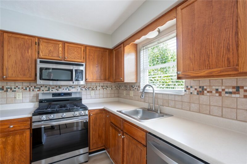 1421 Sandstone Dr — photo 8