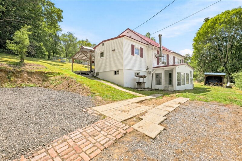 412 E Jackson Street — photo 3