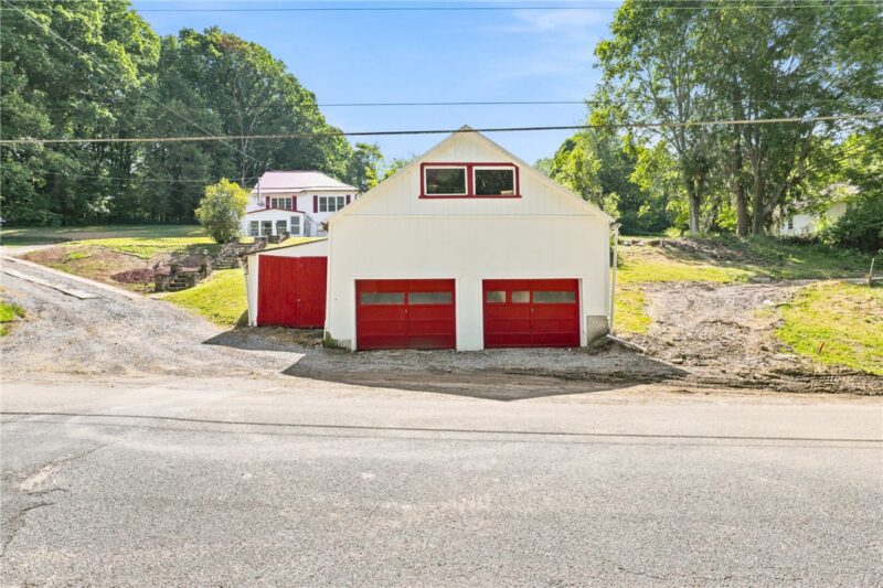 412 E Jackson Street — photo 5