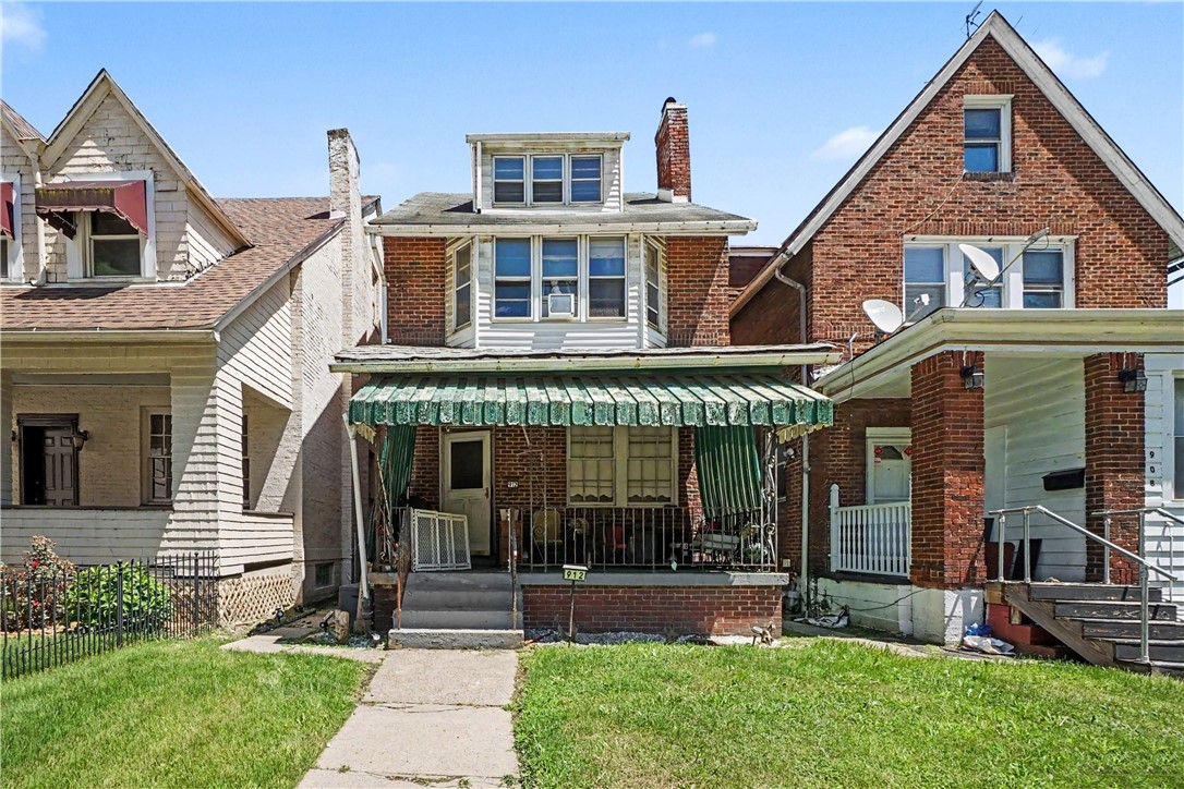 912 Franklin Ave — photo 1