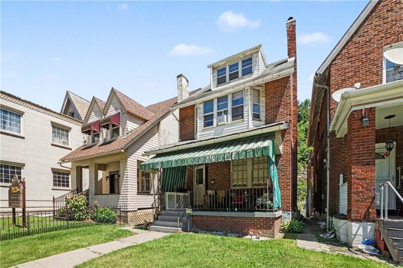 912 Franklin Ave — photo 2